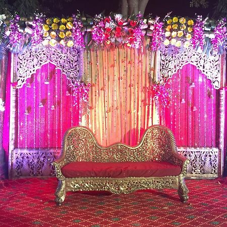 Hotel Ekant Faridabad Extérieur photo