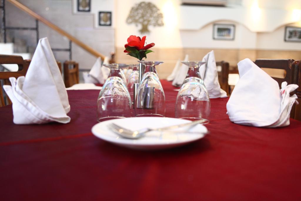 Hotel Ekant Faridabad Extérieur photo