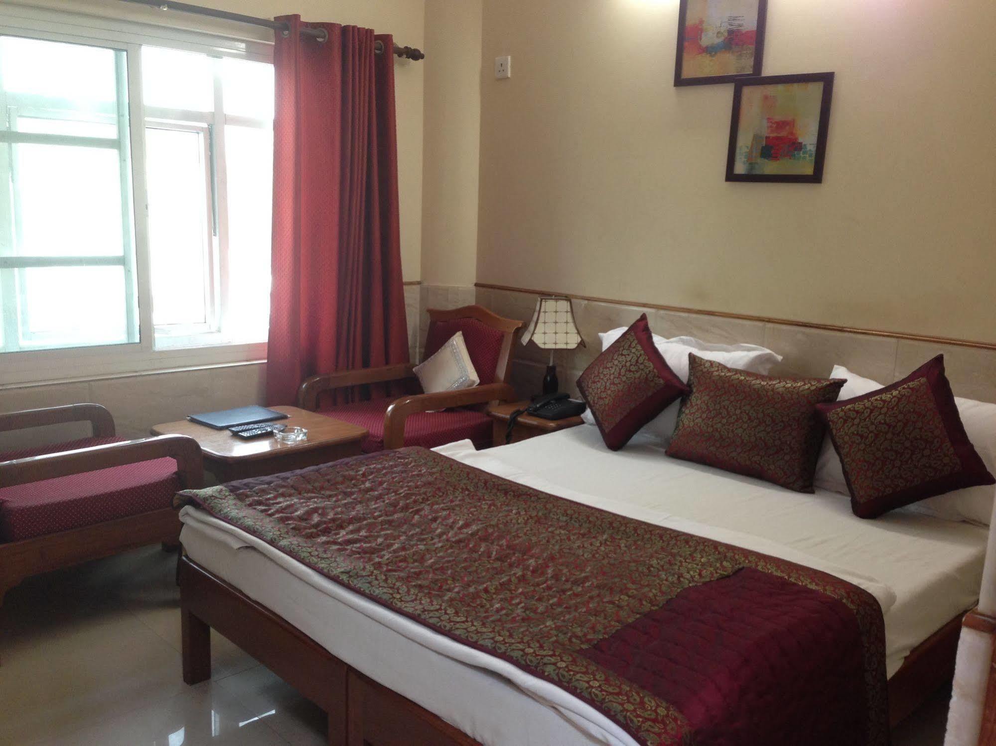Hotel Ekant Faridabad Extérieur photo